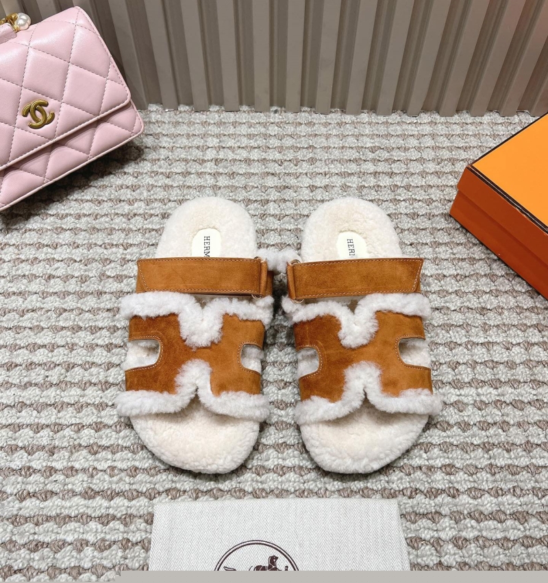 H**mes slippers